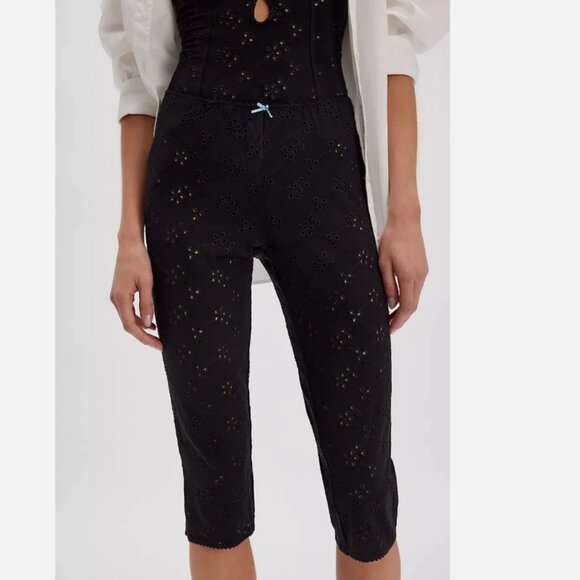 FREE PEOPLE Full Bloom Capris BLACK SIZE S SMALL NWT - Picture 3 of 3